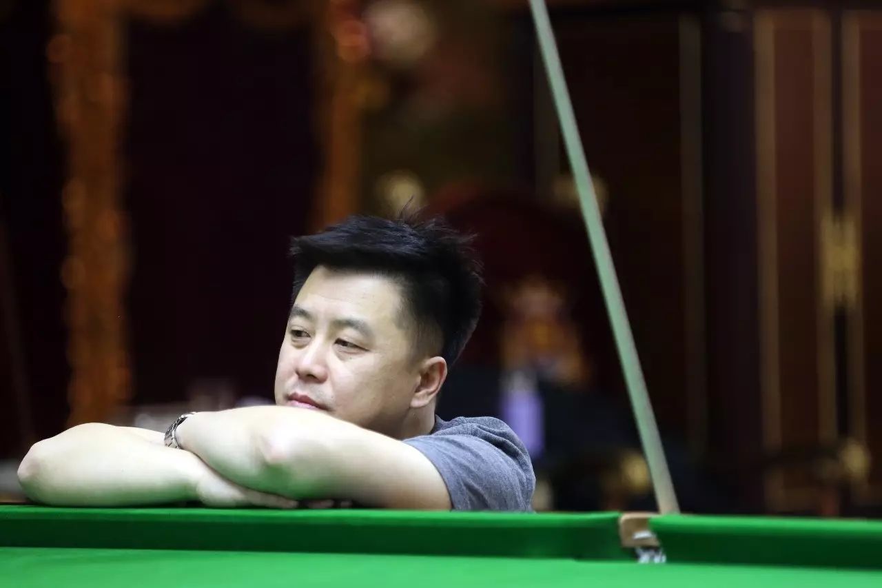 角球盯人出 角球盯人出