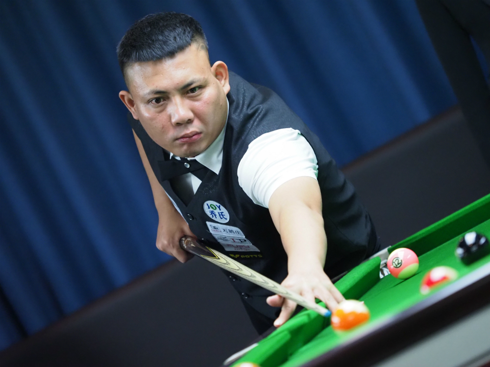 安永佳港队回来状态爆棚，一分钟进球？！新鹏城什么...